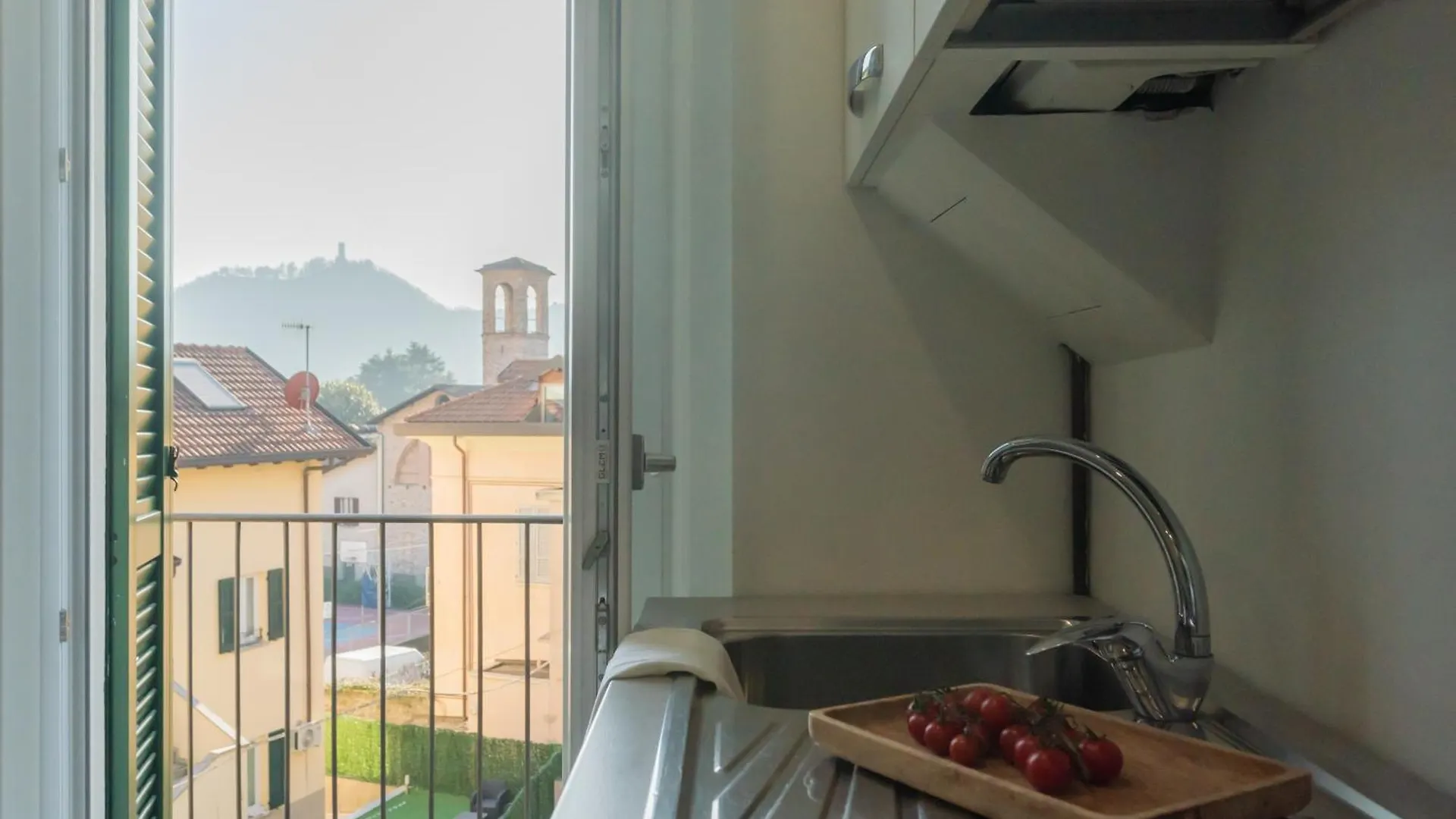 Zezio 44 By Rent All Como