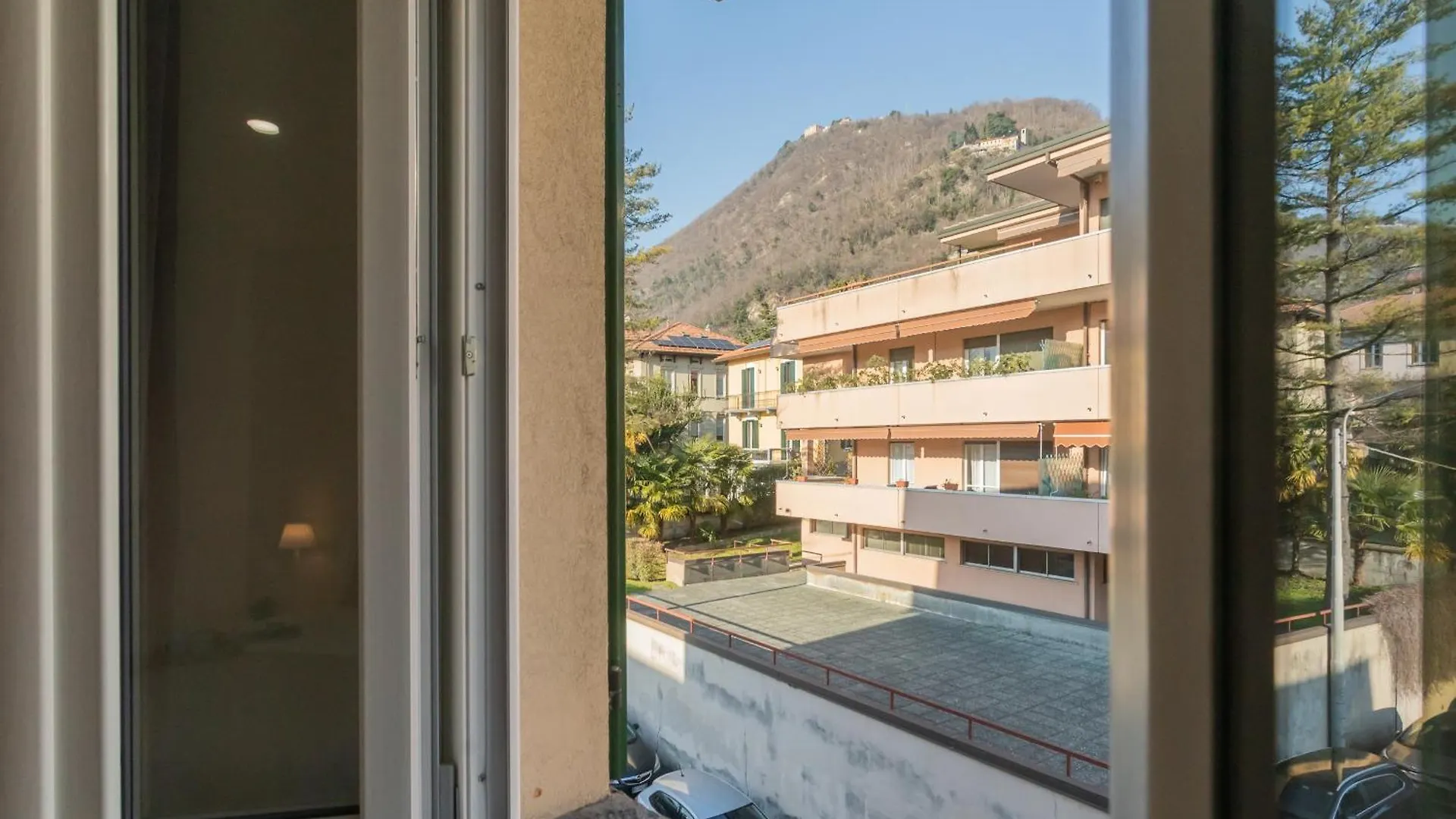 Zezio 44 By Rent All Como
