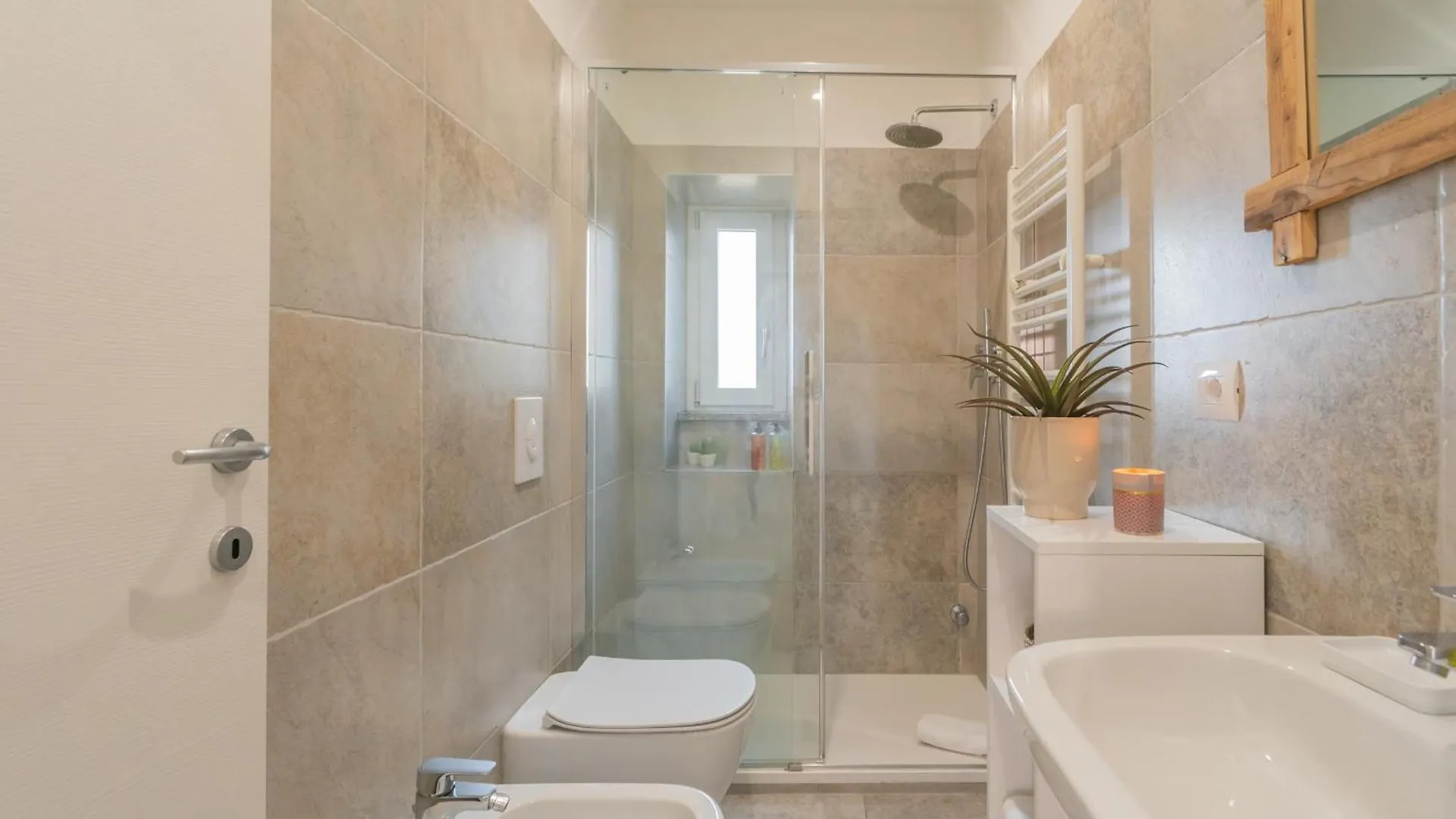 Zezio 44 By Rent All Como Apartment