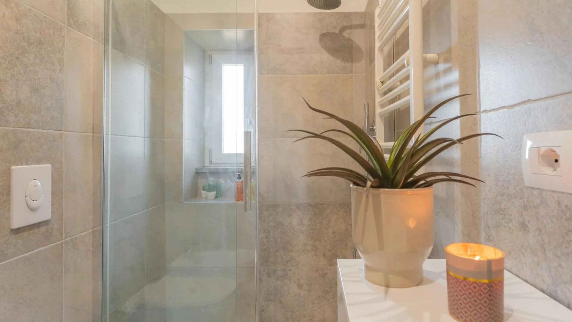 Zezio 44 By Rent All Como Apartment