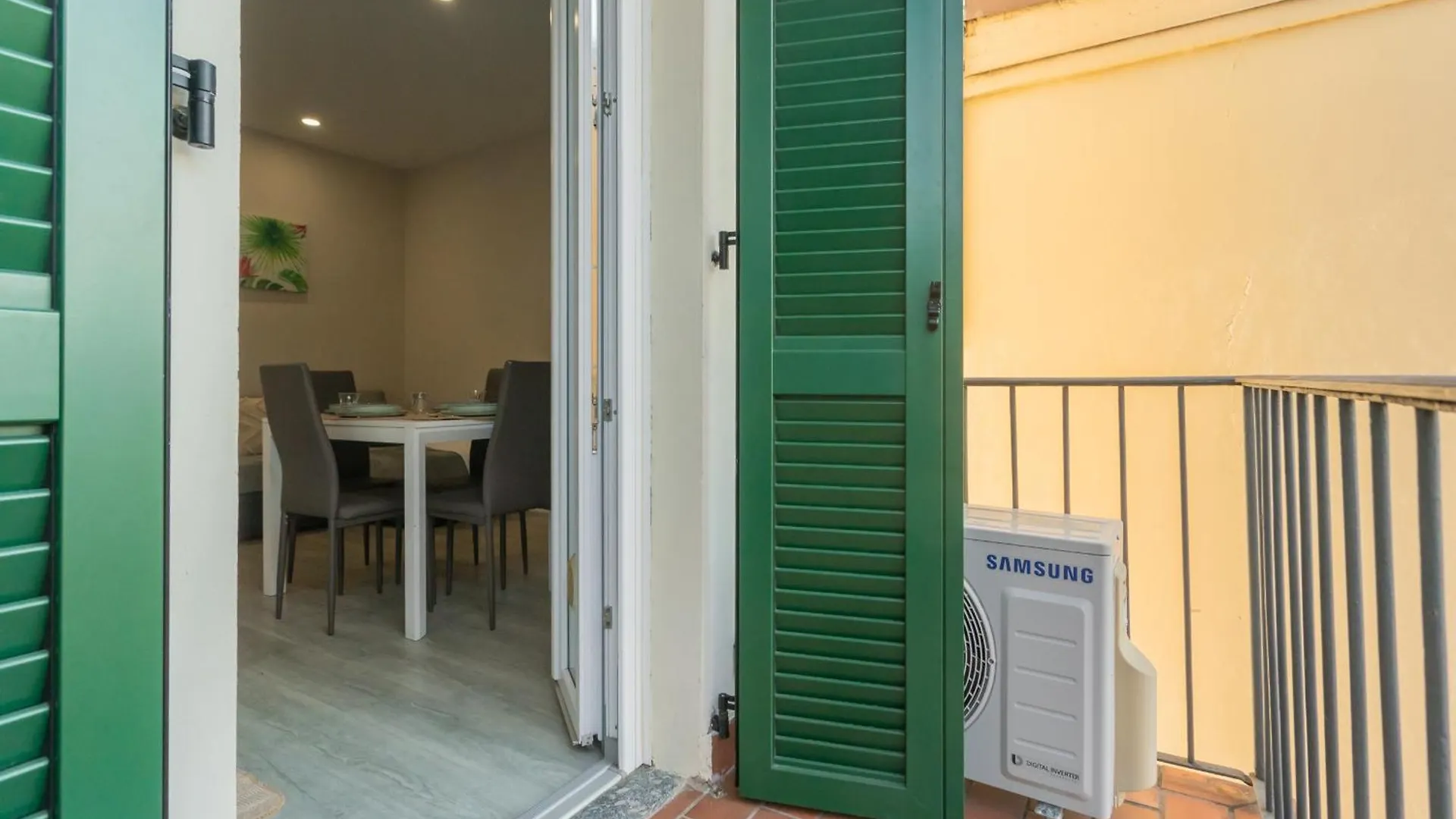 Zezio 44 By Rent All Como 0*,  Italy