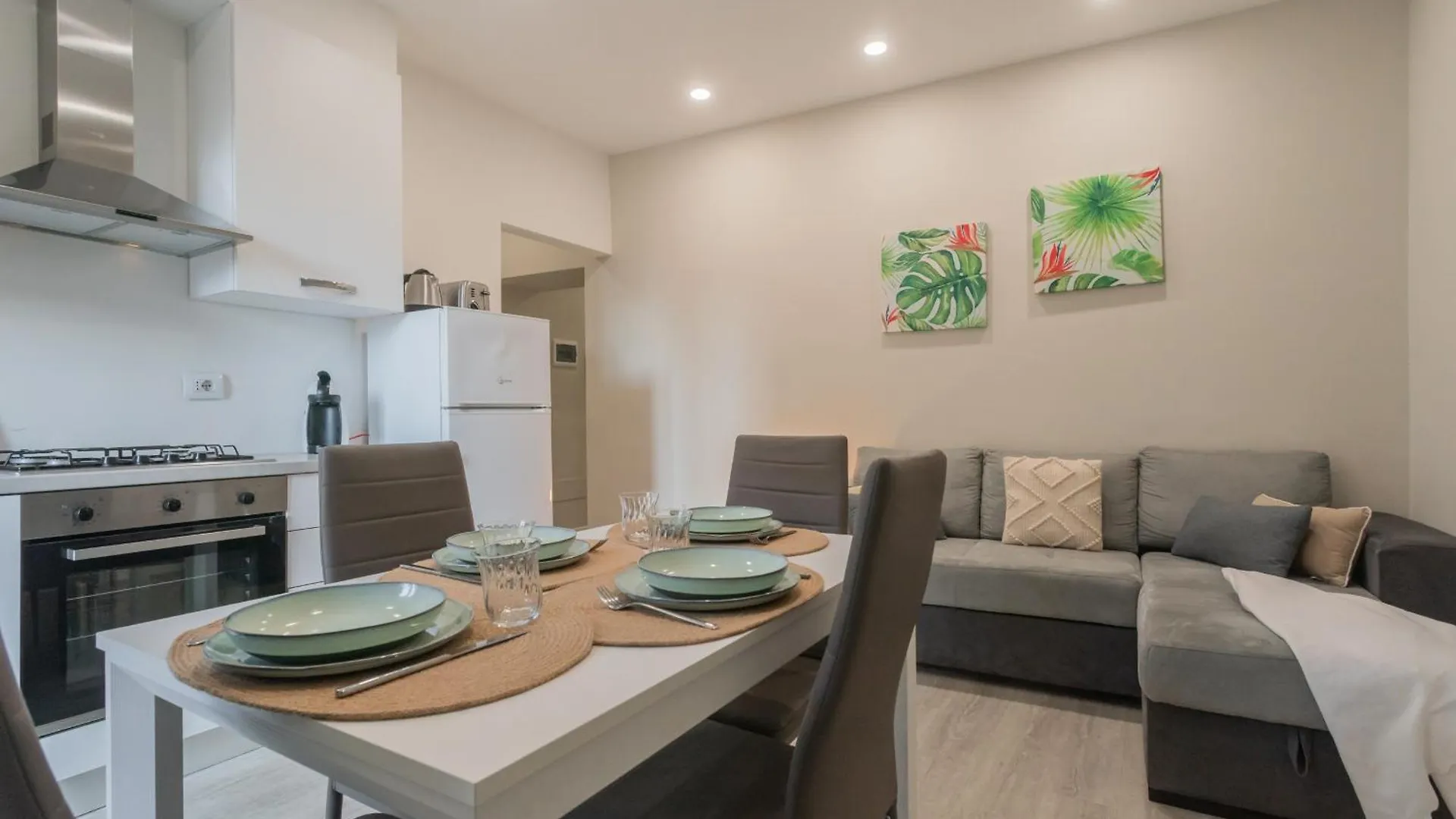 Zezio 44 By Rent All Como Apartment