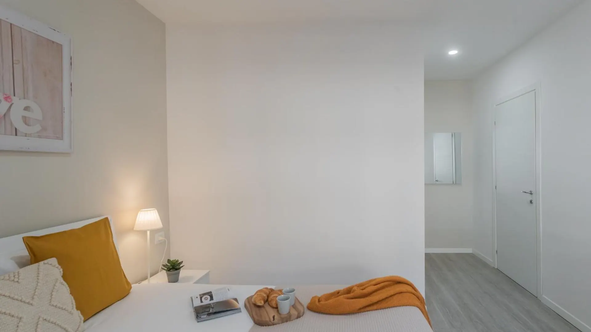 Zezio 44 By Rent All Como 0*,  Italy